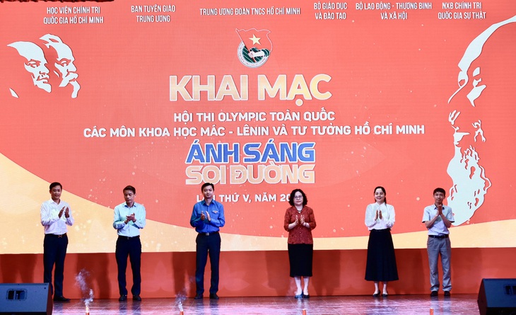 Khởi động Olympic Ánh sáng soi đường, hơn 60.000 sinh viên cùng tranh tài - Ảnh 1.