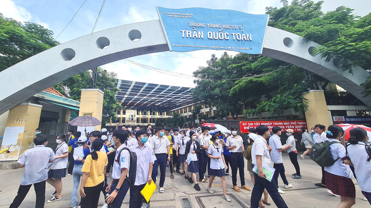 Hiện nay, nhiều gia đình đã chú ý rèn con tính tự lập ngay từ thuở học sinh - Ảnh: QUỐC HƯƠNG