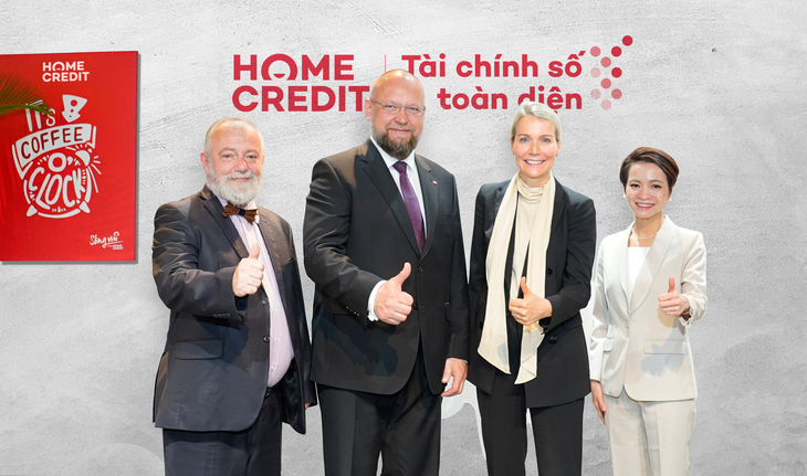 Lãnh đạo cấp cao Cộng hòa Czech gặp gỡ Home Credit Việt Nam - Ảnh 1.