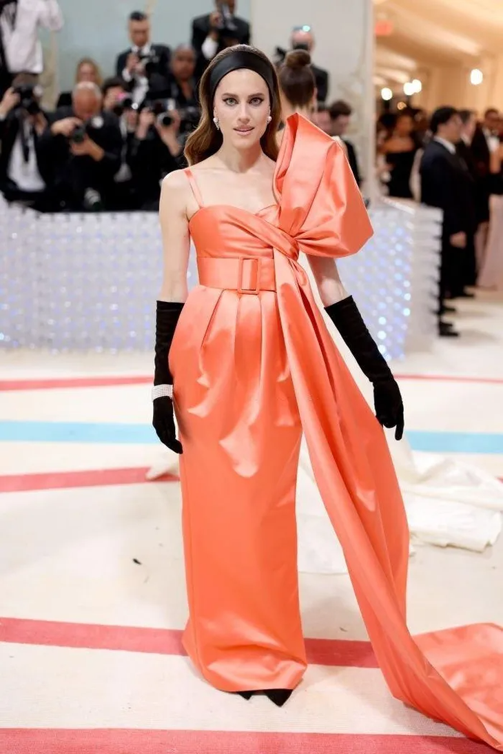 Thảm họa Met Gala 2023: Pha tạo dáng khó hiểu và váy xuyên thấu - Ảnh 7.