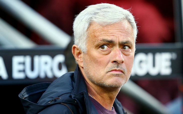 ‘Vua Europa League’ đấu ‘vua chung kết’ Mourinho