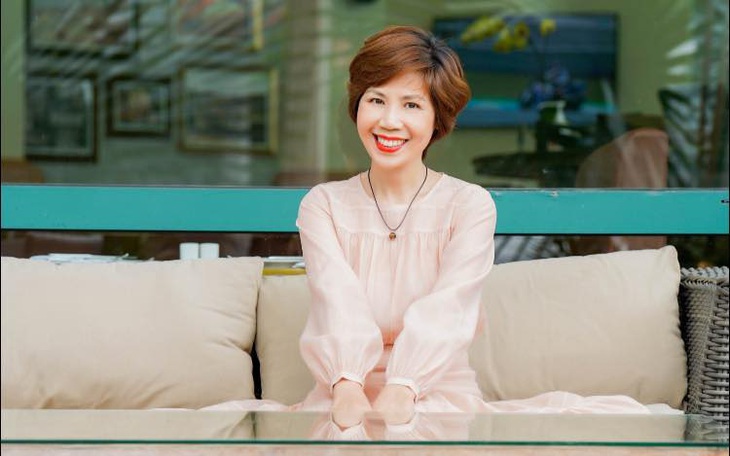 Ca sĩ Hồng Vy qua đời ở tuổi 44 sau thời gian chống chọi với căn bệnh ung thư