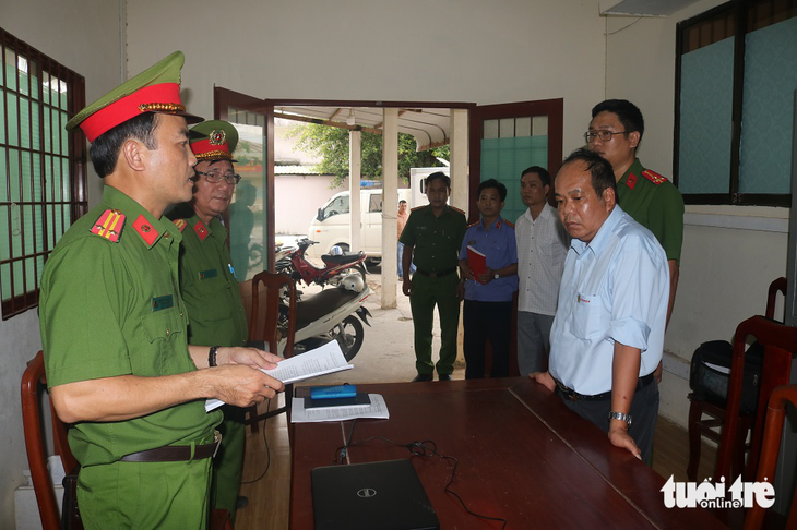 Bắt cựu phó giám đốc quỹ tín dụng ký duyệt cho vay khống - Ảnh 1.