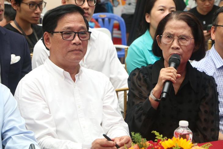 TS. Quách Thu Nguyệt: 'Báo Tuổi Trẻ giúp giới trẻ thấy được khát vọng của chính mình' - Ảnh 3. Báo Tuổi Trẻ giúp giới trẻ thấy được khát vọng của chính mình - Ảnh 3.