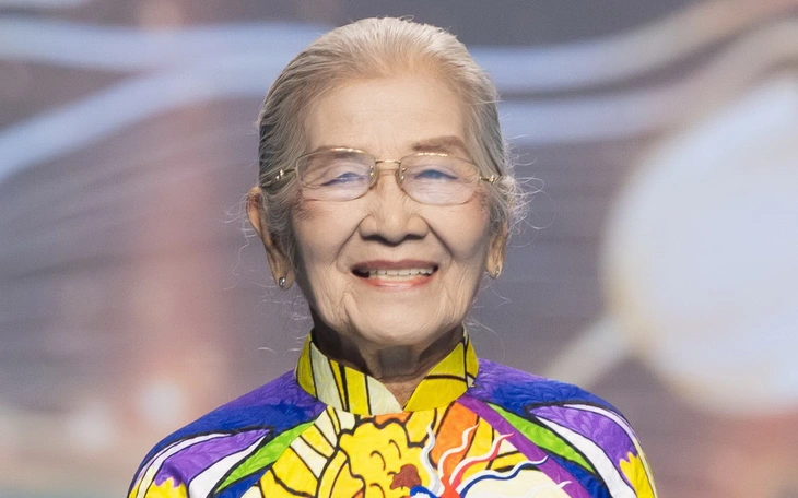 Nghệ sĩ Phi Điểu nhập viện cấp cứu vì nhiễm trùng máu - Ảnh 3.