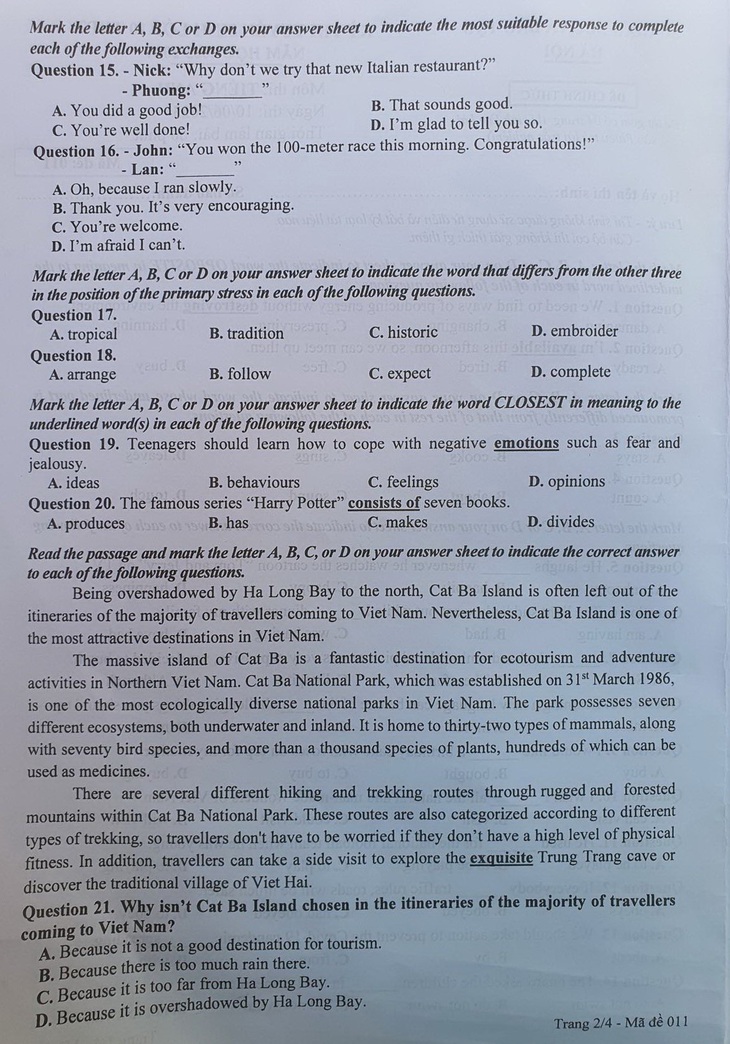 Đề thi, gợi ý bài giải môn tiếng Anh kỳ thi lớp 10 Hà Nội - Ảnh 2.