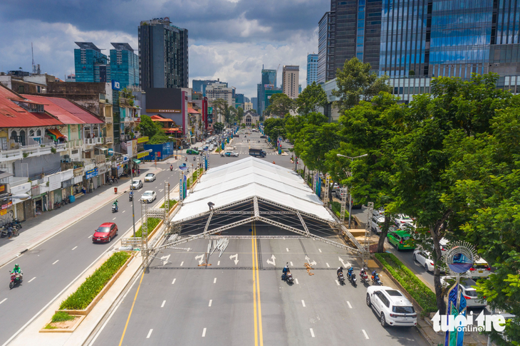 Mưa quà tặng ở lễ hội ‘Không tiền mặt - Cashless Town’ đầu tiên tại Việt Nam - Ảnh 2.