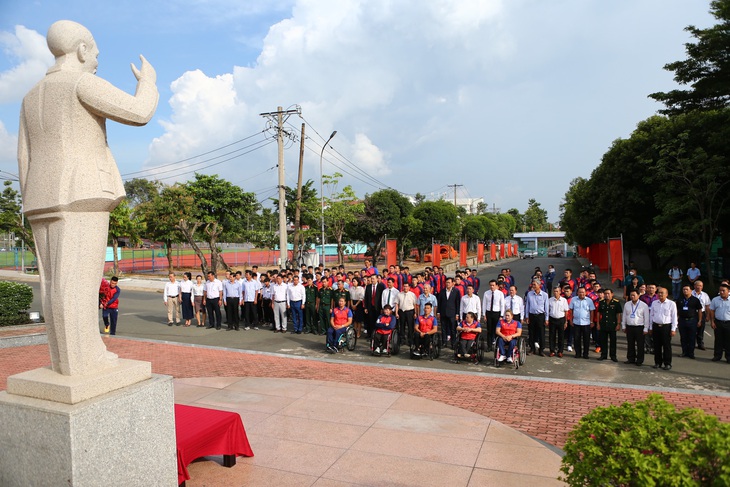 Khen thưởng các vận động viên TP.HCM đoạt huy chương SEA Games 32 - Ảnh 4.