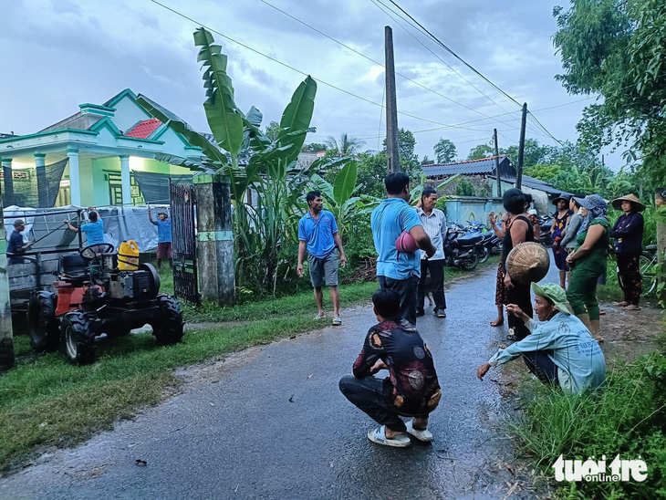 4 em nhỏ tắm ao nhỏ mà sâu, 3 em chết đuối - Ảnh 1.