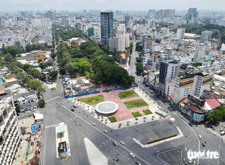 Metro số 1 nguy cơ thiếu lối thoát hiểm tại ga ngầm Bến Thành - Ảnh 1.