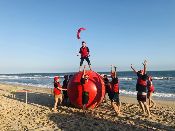 Với nhiều lao động, team building tốn thời gian, công sức. (Ảnh minh họa)