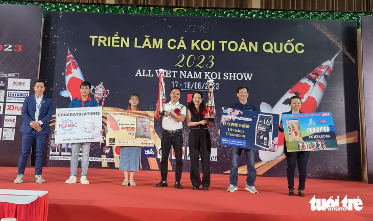 Gần 600 con cá koi tham gia cuộc thi ‘hoa hậu’ cá koi - Ảnh 7.