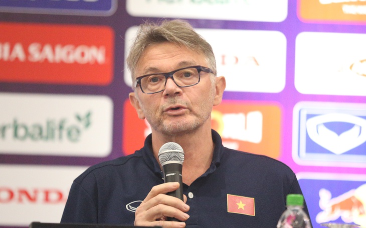 HLV Philippe Troussier: 