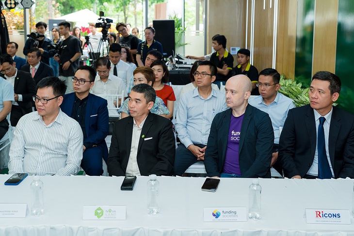 Ánh Dương Xanh Group hợp tác thúc đẩy sử dụng vật liệu xây dựng ‘xanh’ - Ảnh 2. Lễ ký kết hợp tác giữa ADX Group và các đối tác chiến lược