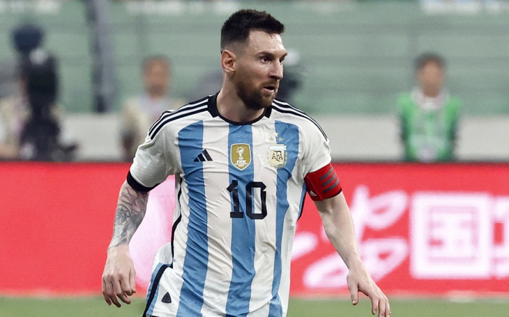 'Cháy vé' trận ra mắt của Messi, dù giá vé lên đến 6.000 USD