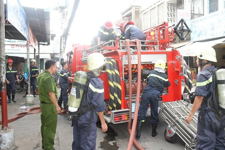 Công an TP.HCM đề nghị thống kê vướng mắc phòng cháy chữa cháy - Ảnh 1.