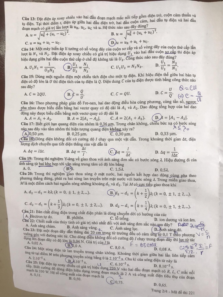 Đã có đề Vật lý kỳ thi tốt nghiệp THPT 2023 - Ảnh 2.