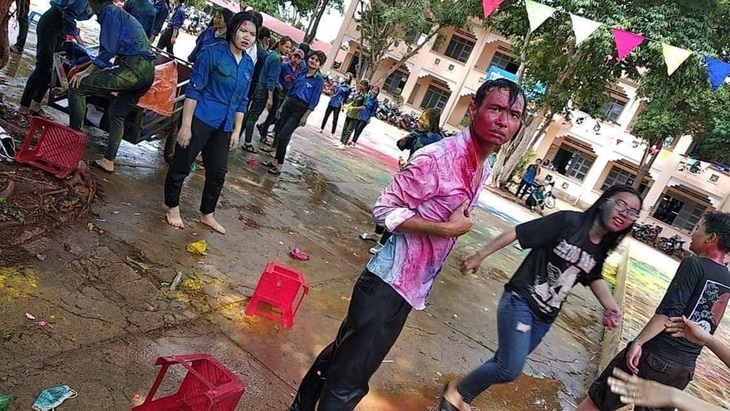 Ảnh vui 3-6: Đời thầy giáo không dễ nuốt như quý vị nghĩ - Ảnh 1. Ảnh vui 3-6: Đời thầy giáo không dễ nuốt như quý vị nghĩ - Ảnh 1.