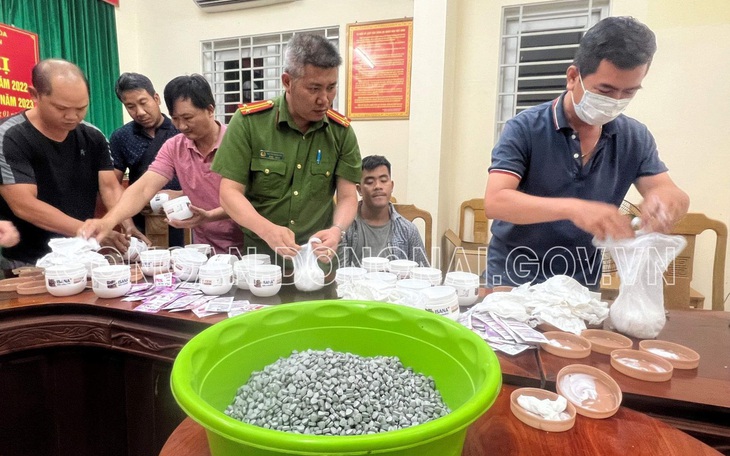 Công an Đồng Nai đánh sập đường dây ma túy quy mô lớn, bắt giữ 11 nghi phạm - Ảnh 3.