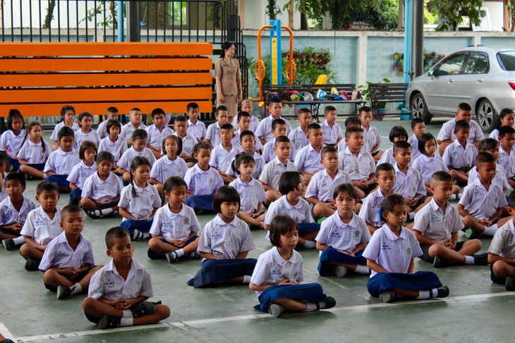 Thủ đô của Thái Lan nới lỏng quy định đồng phục, kiểu tóc cho học sinh - Ảnh 1. Thủ đô của Thái Lan nới lỏng quy định đồng phục, kiểu tóc cho học sinh - Ảnh 1.