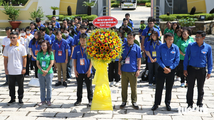 Trại hè là dịp để bồi đắp tình yêu quê hương, đất nước và hiểu thêm về lịch sử Việt Nam - Ảnh: BÌNH MINH