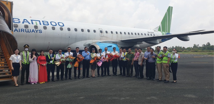 Tuyến đường bay thẳng Hà Nội - Cà Mau tạo thuận lợi rất nhiều cho du khách đến Cà Mau - Ảnh: THANH HUYỀN