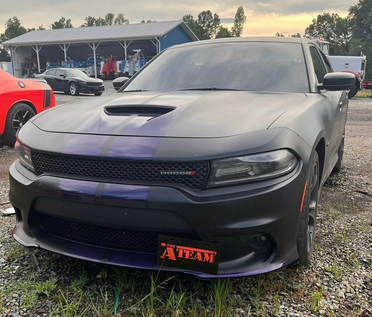 Chiếc xe Dodge Charger bị truy đuổi - Ảnh: Carscoops