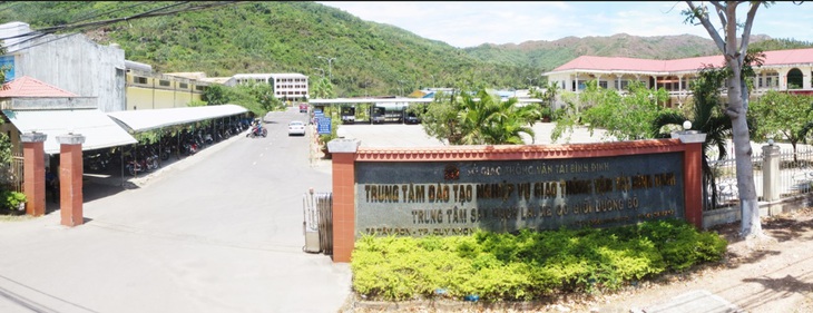Cảnh cáo nguyên giám đốc Trung tâm Đào tạo nghiệp vụ giao thông vận tải Bình Định - Ảnh 1. Cảnh cáo nguyên giám đốc Trung tâm Đào tạo nghiệp vụ giao thông vận tải Bình Định - Ảnh 1.
