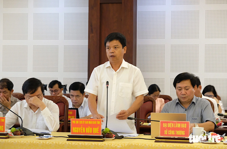 Ông Nguyễn Hữu Quế, phó chủ tịch UBND tỉnh Gia Lai phân tích những bất cập và đề nghị cần sửa Luật Điện lực hiện hành hoặc xây dựng Luật Năng lượng tái tạo - Ảnh: ĐÌNH CƯƠNG Ông Nguyễn Hữu Quế - phó chủ tịch UBND tỉnh Gia Lai - phân tích những bất cập và đề nghị cần sửa Luật Điện lực hiện hành hoặc xây dựng Luật Năng lượng tái tạo - Ảnh: ĐÌNH CƯƠNG