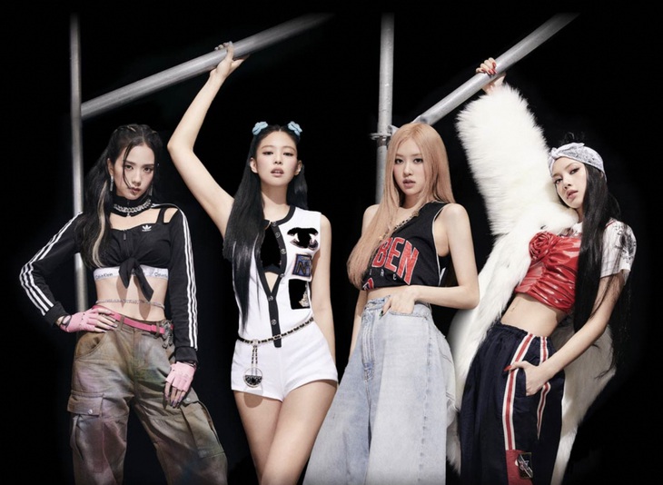 BlackPink là Ngôi sao mạng xã hội của năm tại Circle Chart Music Awards 2023 - Ảnh: YG