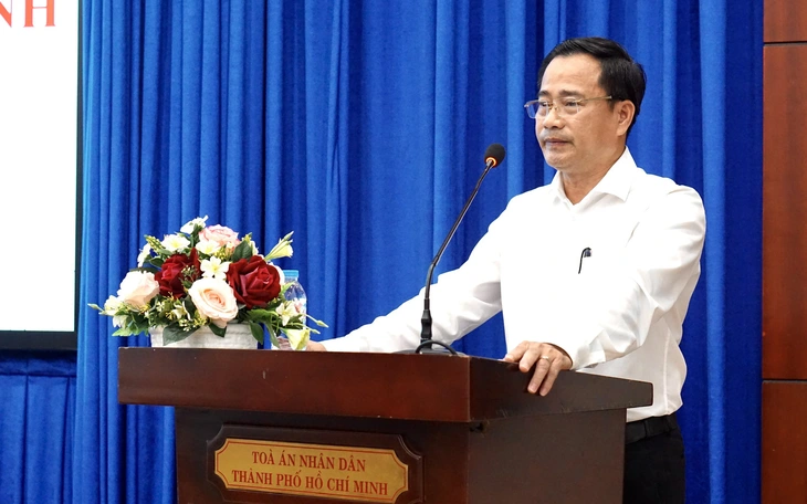 Có trường hợp thẩm phán đến chung cư cao cấp tống đạt văn bản tố tụng nhưng không được vào - Ảnh 4.