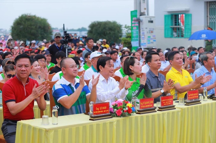 ‘Chất’ doanh nhân trong caravan Hành khúc Doanh nhân Sài Gòn 2023 - Ảnh 2.