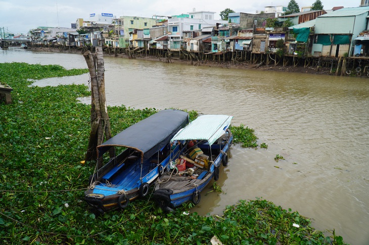 Hai bên bờ sông Bảo Định sẽ được đầu tư, nâng cấp với hy vọng trở thành điểm nhấn của TP Mỹ Tho trong thời gian tới - Ảnh: MẬU TRƯỜNG