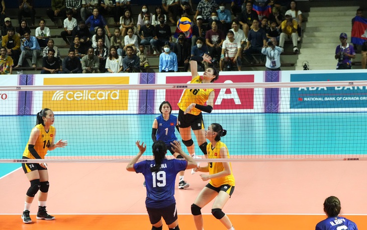 Đội tuyển bóng chuyền nữ Việt Nam (áo vàng) sẽ tham dự FIVB Volleyball Women's Challenger Cup 2023 - Ảnh: AVC