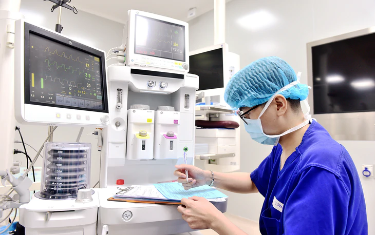 Từ vụ Công ty Việt Mỹ: Ai quyết định một thiết bị y tế được đưa vào bệnh viện? - Ảnh 2.