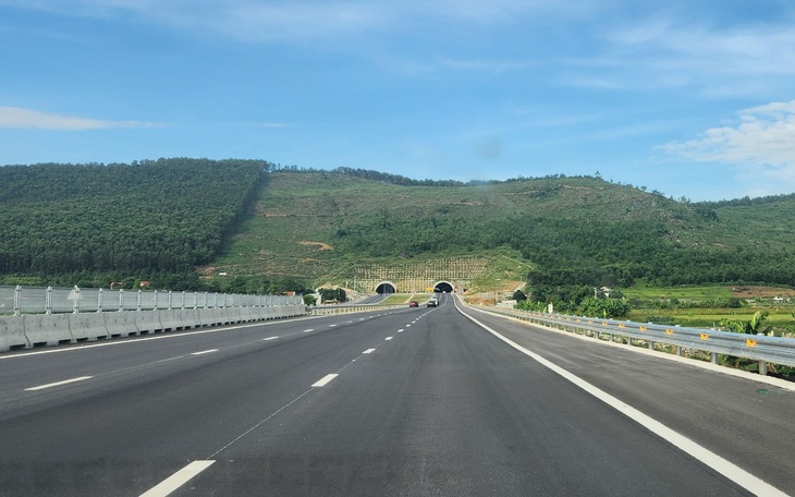 Sẽ luật hóa quy định thu phí đường cao tốc do Nhà nước đầu tư