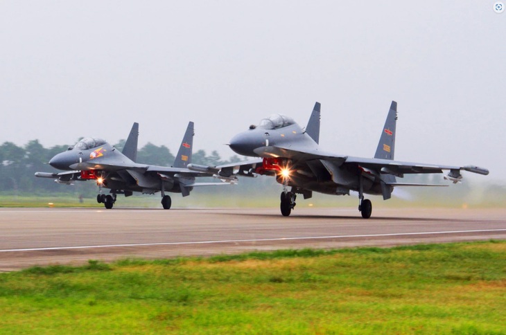 Chiến đấu cơ SU-30 của quân đội Trung Quốc - Ảnh: XINHUA