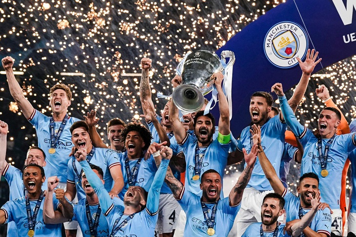 Man City hướng đến danh hiệu đầu tiên trong mùa giải mới - Ảnh: REUTERS