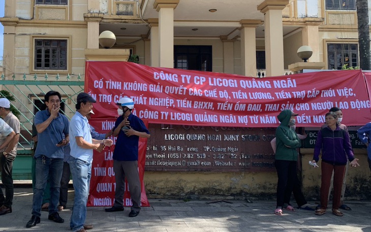 Công nhân vạ vật đi đòi nợ lương, bảo hiểm, trợ cấp... từ Licogi Quảng Ngãi