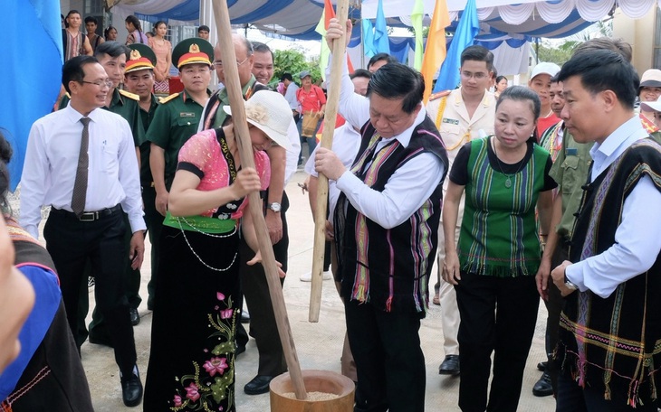 Ông Nguyễn Trọng Nghĩa: Khơi dậy lòng yêu nước, tự hào dân tộc