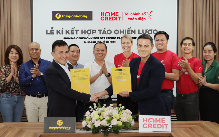 Home Credit bắt tay với Thế Giới Di Động hỗ trợ người tiêu dùng mua hàng trả chậm, lãi 0% - Ảnh 2.