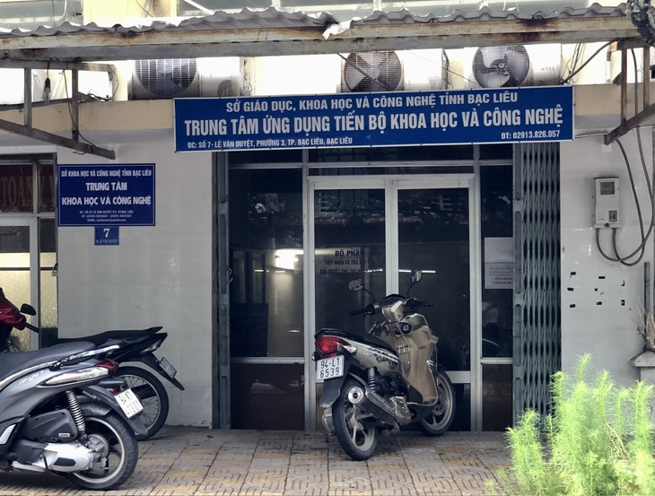 Trung tâm Ứng dụng tiến bộ khoa học và công nghệ tỉnh Bạc Liêu được cho là đang &quot;khủng hoảng toàn diện&quot; - Ảnh: NGỌC HÂN