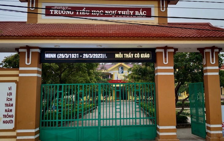 Trường tiểu học Ngư Thủy Bắc - nơi xảy ra vụ hiệu trưởng đánh hiệu phó - Ảnh: N.H.