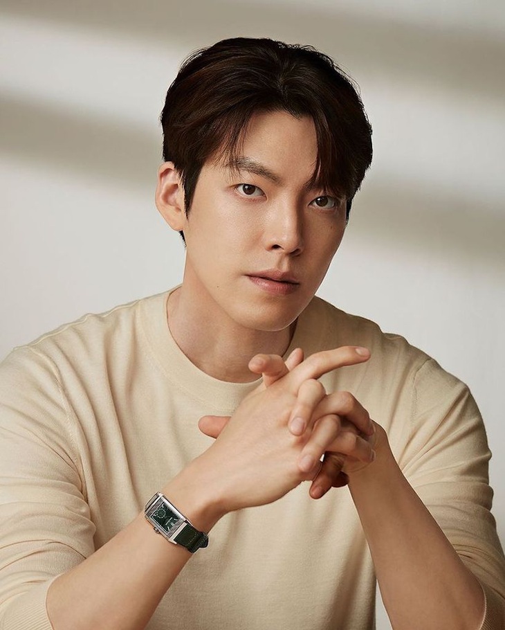 Người nhà của fan nữ xác nhận Kim Woo Bin đến dự đám tang trực tiếp giúp gia đình được an ủi