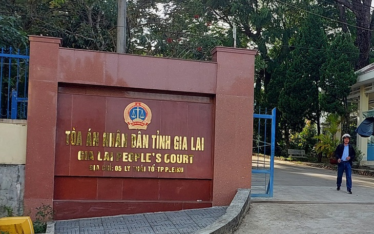 Cựu thẩm phán nhận hối lộ 70 triệu đồng, nhận 15 tháng tù giam - Ảnh 2.