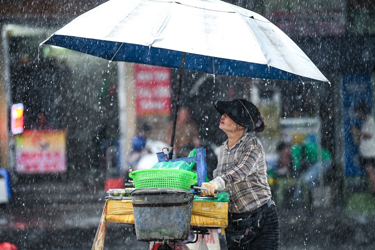 Miền Trung mưa rất to hai ngày tới, có nơi trên 500mm - Ảnh: NAM TRẦN