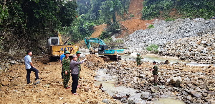 Thừa Thiên Huế đang nghiên cứu lập đề tài khoa học nghiên cứu về tình hình sạt lở đất trên địa bàn sau hàng loạt vụ sạt lở đất kinh hoàng ở khu vực thủy điện Rào Trăng 3 năm 2020 - Ảnh: NHẬT LINH