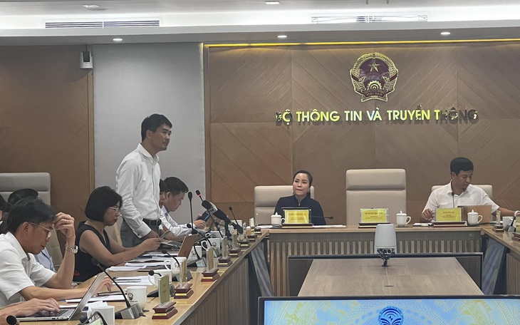 Mới rà soát xử lý được 20% giấy tờ thuê bao cá nhân đứng tên nhiều SIM di động