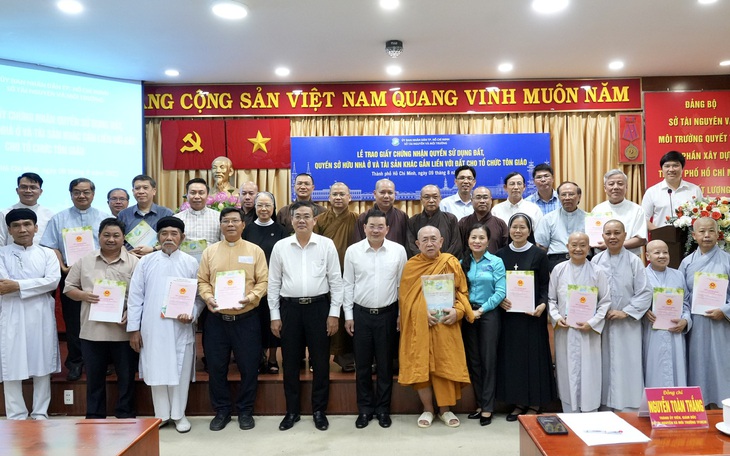 Ủy quyền Sở Tài nguyên - Môi trường cấp sổ hồng cho người gốc Việt định cư ở nước ngoài - Ảnh 2.