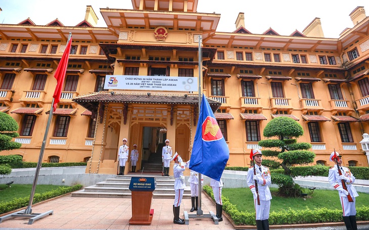 Tuổi mới của ASEAN: kỳ vọng và thách thức